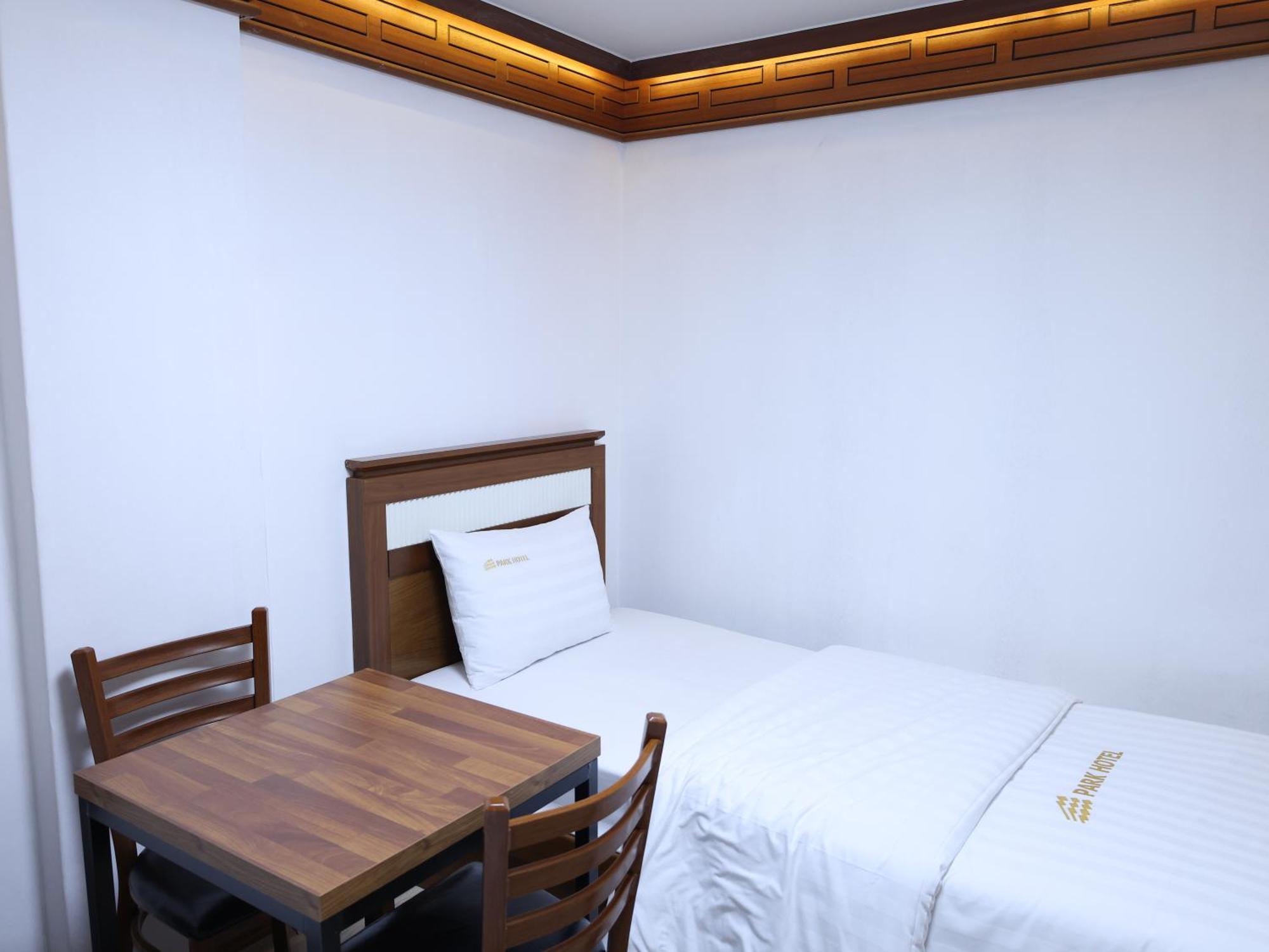 Goodstay Andong Park Hotel Exterior photo