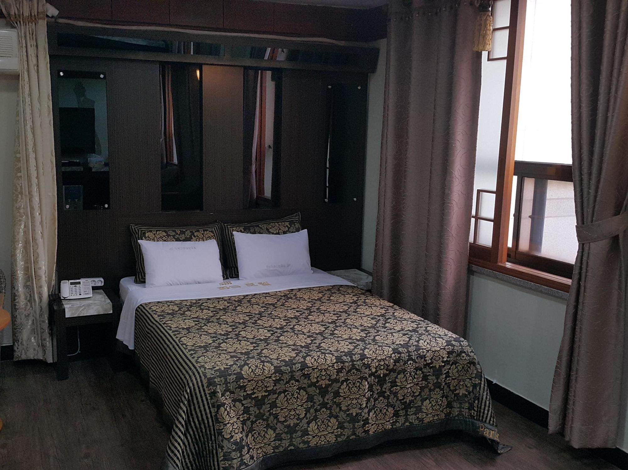Goodstay Andong Park Hotel Exterior photo